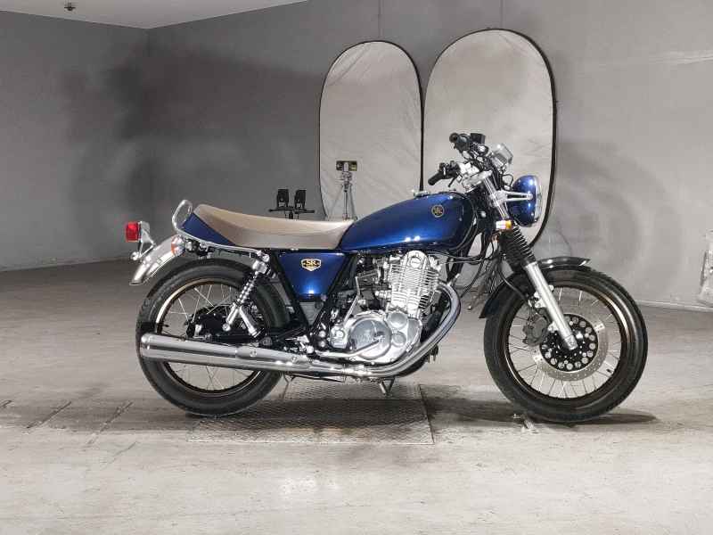 Yamaha SR400 2021