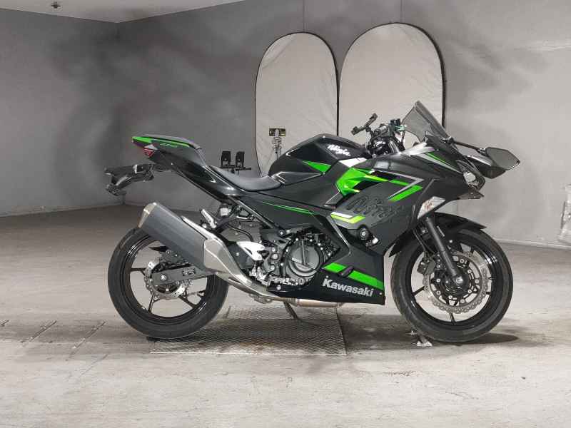 Kawasaki Ninja 400 2023