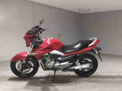 Suzuki GSR250