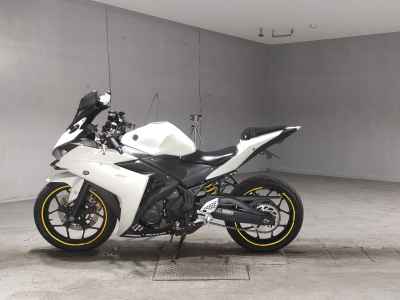 Yamaha YZF-R25 2017