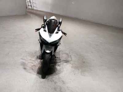 Yamaha YZF-R25 2017