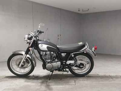 Yamaha SR400 2021