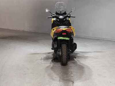 Yamaha XMAX 250
