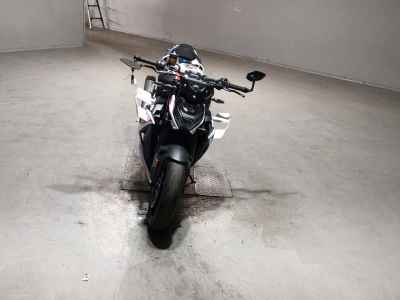 BMW M1000R 2023