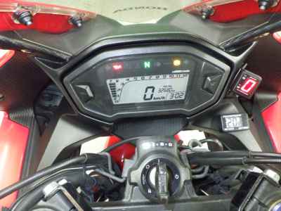 Honda CBR400R 2018