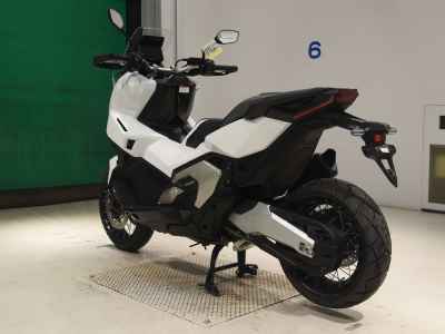 Honda X-Adv 750 2025