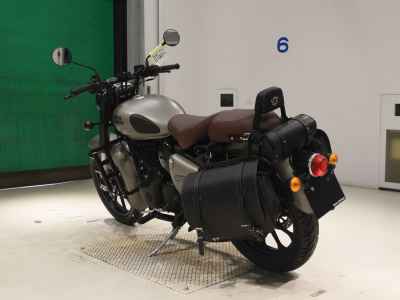 Royal Enfield Classic 350 2023