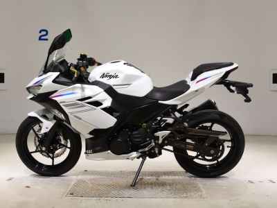 Kawasaki Ninja 400 2019