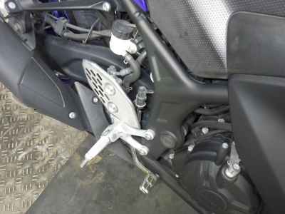 Yamaha YZF-R25 2016