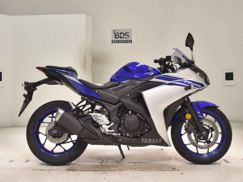 Yamaha YZF-R25 2016