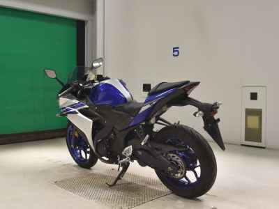 Yamaha YZF-R25 2016