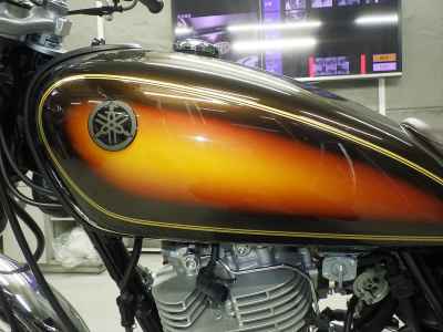Yamaha SR400 2018