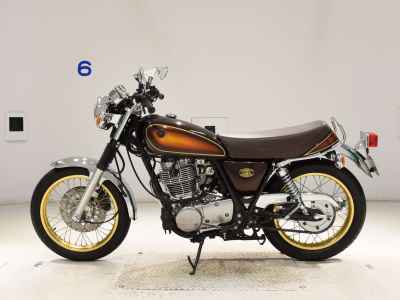 Yamaha SR400 2018