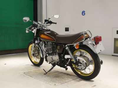 Yamaha SR400 2018