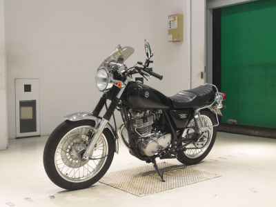 Yamaha SR400 2017