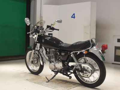 Yamaha SR400 2017