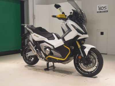 Honda X-Adv 750 2025