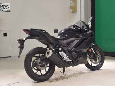 Yamaha YZF-R25 2021