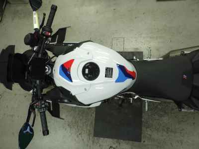 BMW M1000R 2026