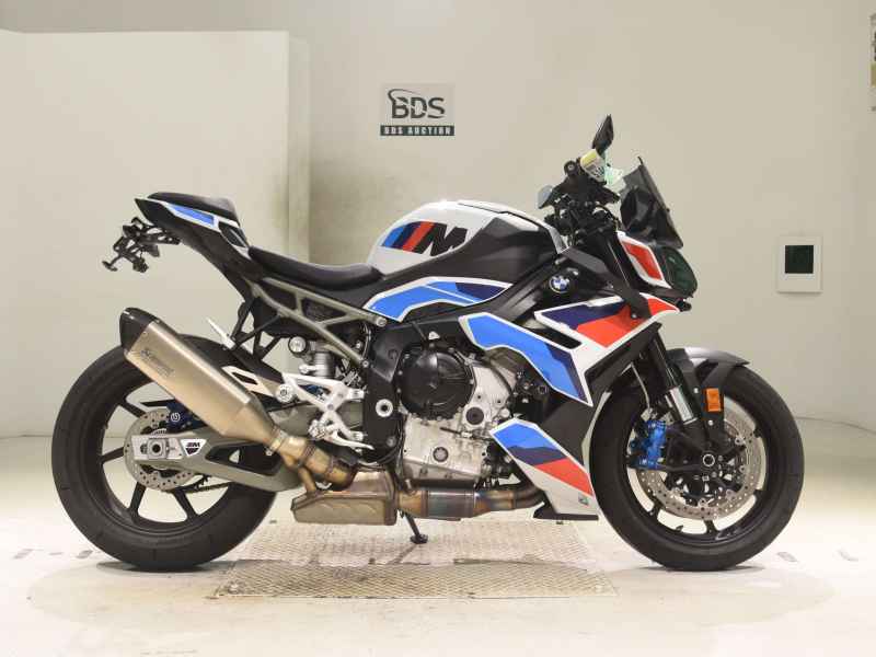 BMW M1000R 2026
