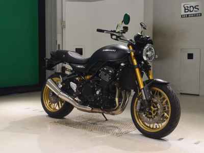 Kawasaki Z900RS SE 2025