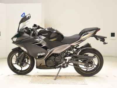 Kawasaki Ninja 400 2021