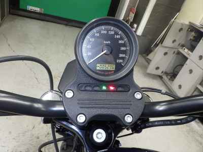 Harley-Davidson Sportster Iron XL883N 2013