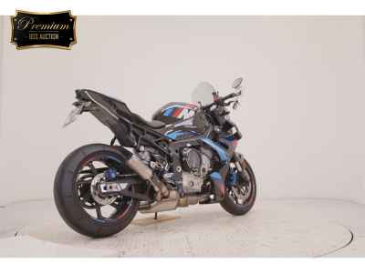 BMW M1000R 2023