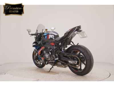 BMW M1000R 2023