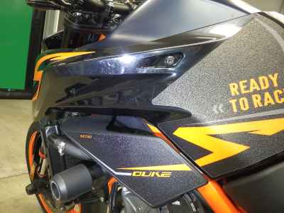 KTM 890 Duke R 2023