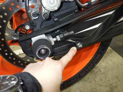 KTM 890 Duke R 2023