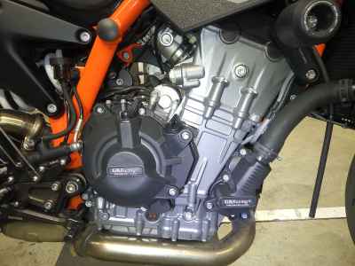 KTM 890 Duke R 2023