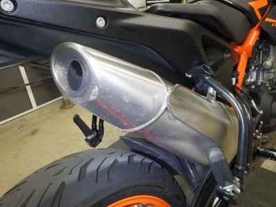 KTM 890 Duke R 2023