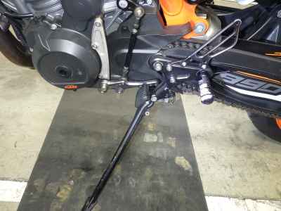 KTM 890 Duke R 2023