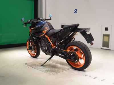 KTM 890 Duke R 2023