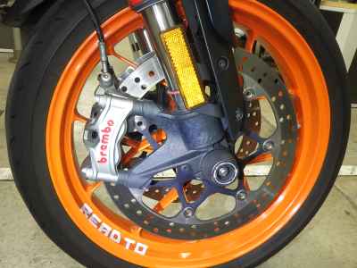 KTM 890 Duke R 2023