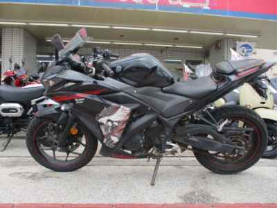 Yamaha YZF-R25 2015