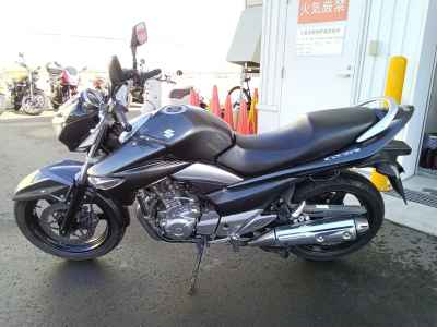 Suzuki GSR250