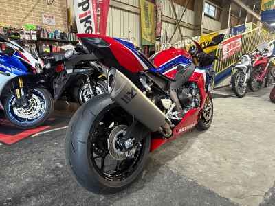Honda CBR1000RR-R FB SP 2021
