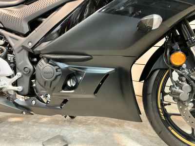 Yamaha YZF-R25 2021