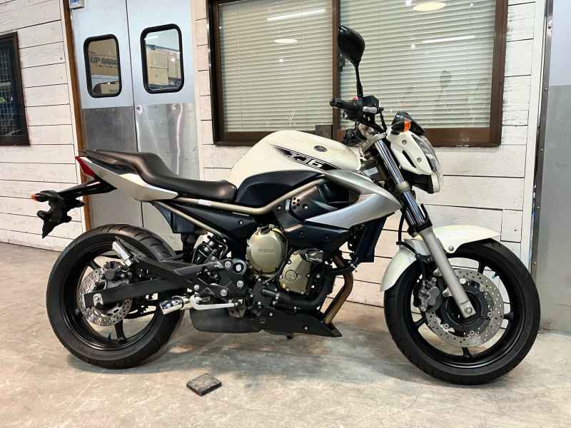 Yamaha XJ6 N 2012