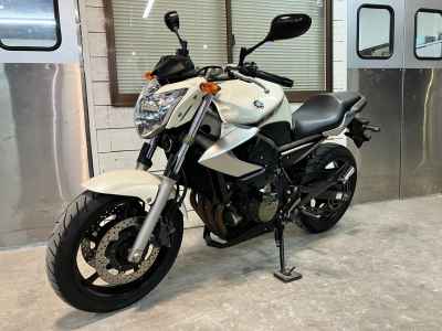 Yamaha XJ6 N 2012