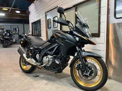 Suzuki V-Strom 650 2025