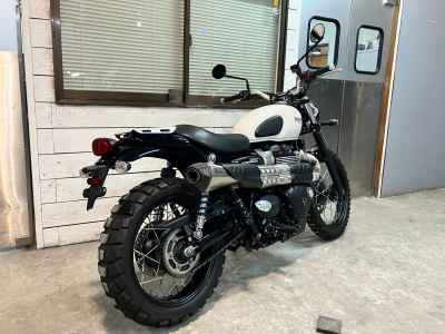 Triumph Street Triple SAMBAURA 2018