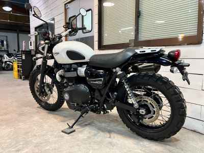 Triumph Street Triple SAMBAURA 2018