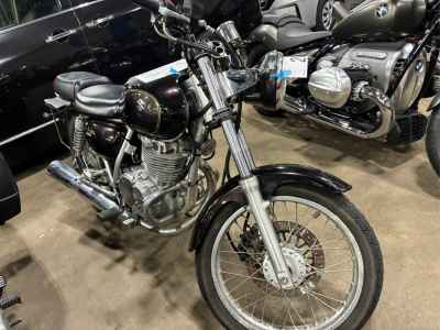 Suzuki ST250E