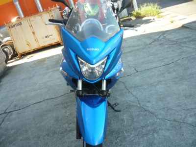 Suzuki GSR250