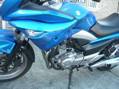 Suzuki GSR250