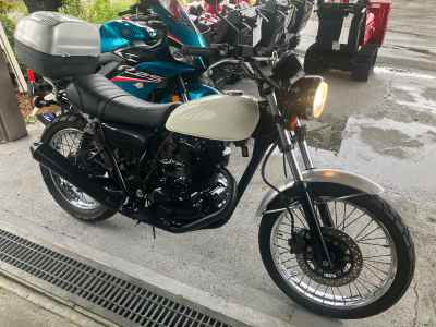 Kawasaki 250TR