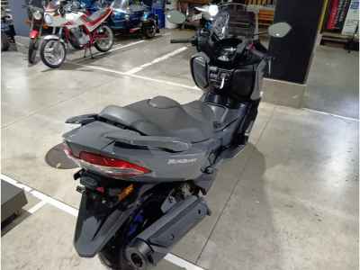 Suzuki Burgman 400 2023